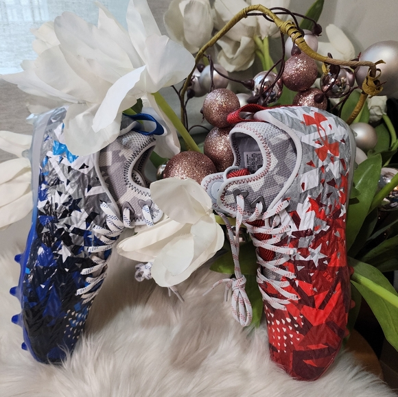 Under Armour Mens Spotlight Clone MC LE Red White Blue Football Cleats new - Picture 1 of 5